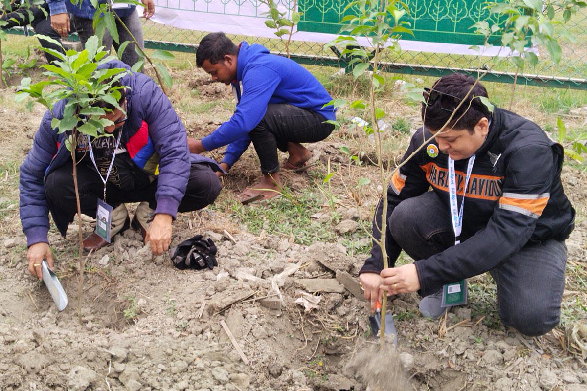 The Sand Grains Foundation plants 200 Saplings at Green Verge 5, New Town, Kolkata